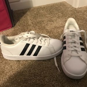 Adidas neo shoes size 8